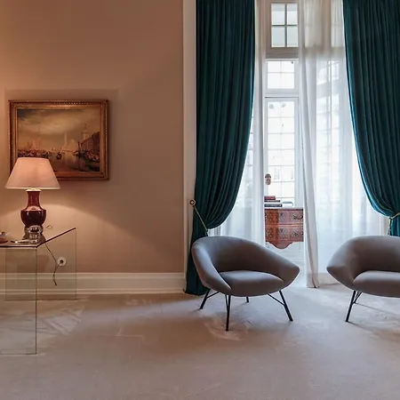 Отель Dear Valmor Palace