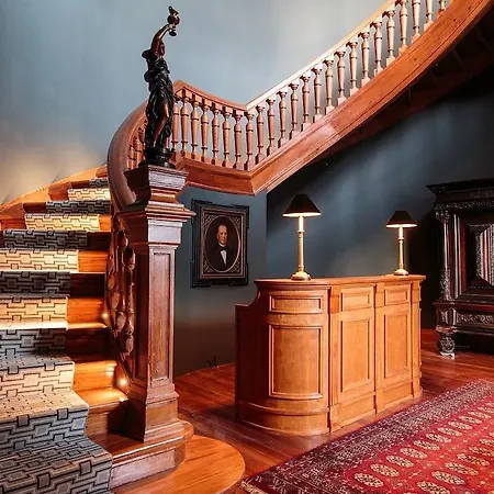 Dear Valmor Palace Лиссабон